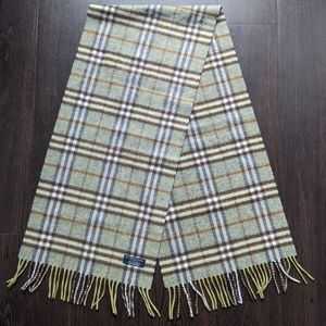 Burberry Classic Check 100% Cashmere Scarf
